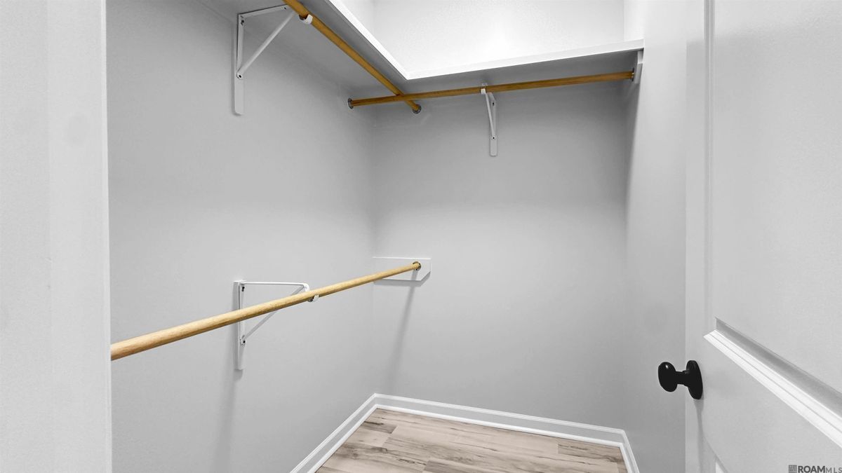 Building Photo - 10816 Field Pointe Dr