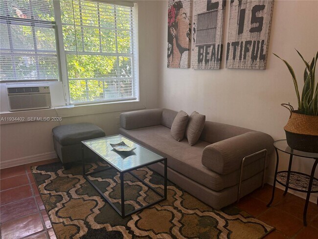 Building Photo - 842 Meridian Ave