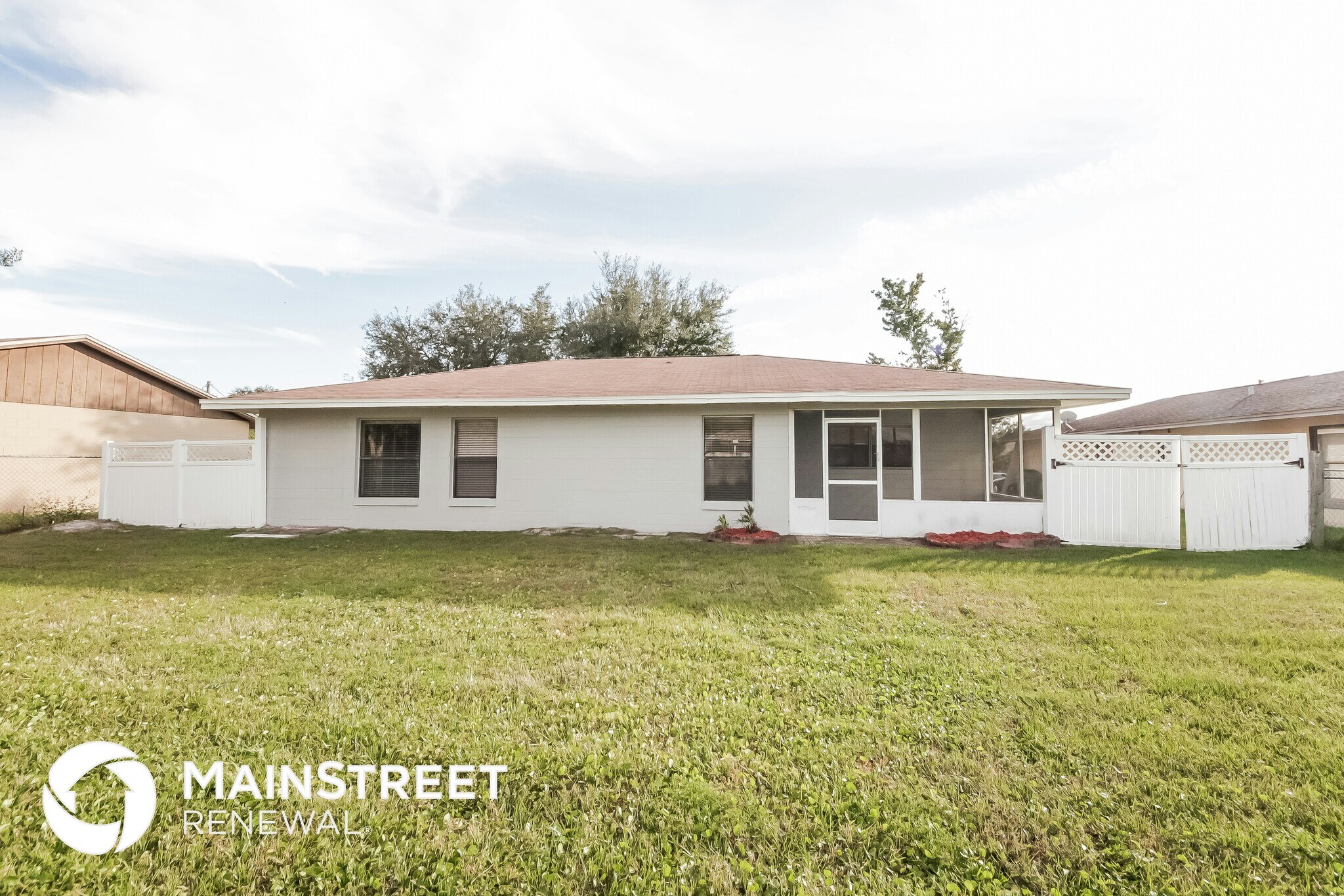 Building Photo - 607 Estrada Ln