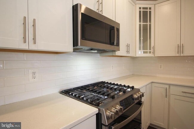 Building Photo - 14911 River Walk Way