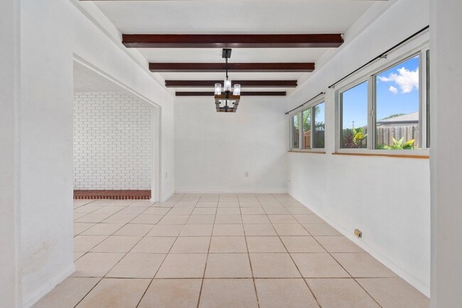 Building Photo - 5203 S Indian River Dr