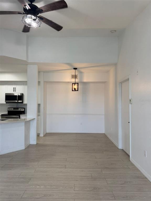 Building Photo - 5572 Metrowest Blvd