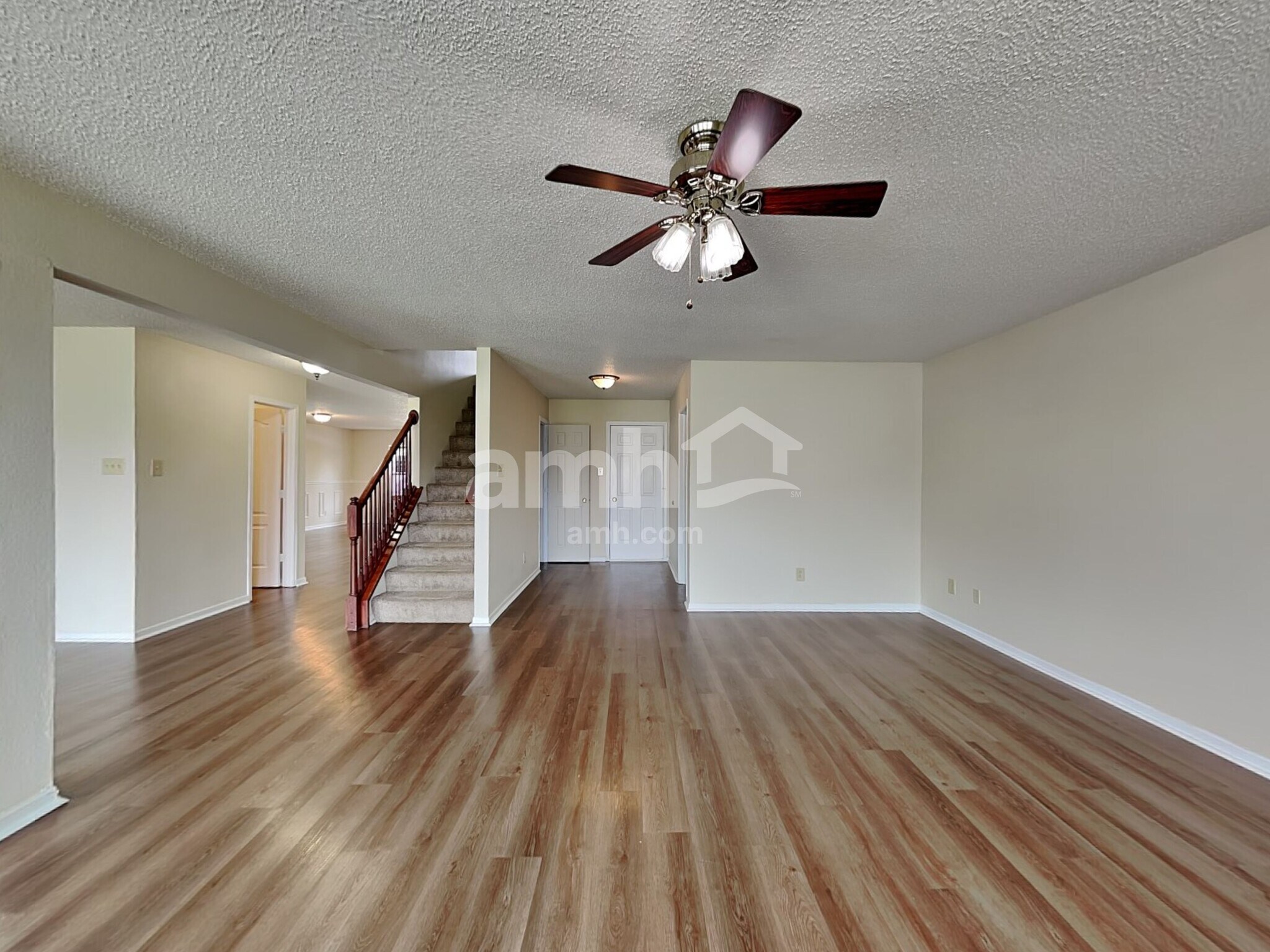 Building Photo - 989 Bentgrass Dr