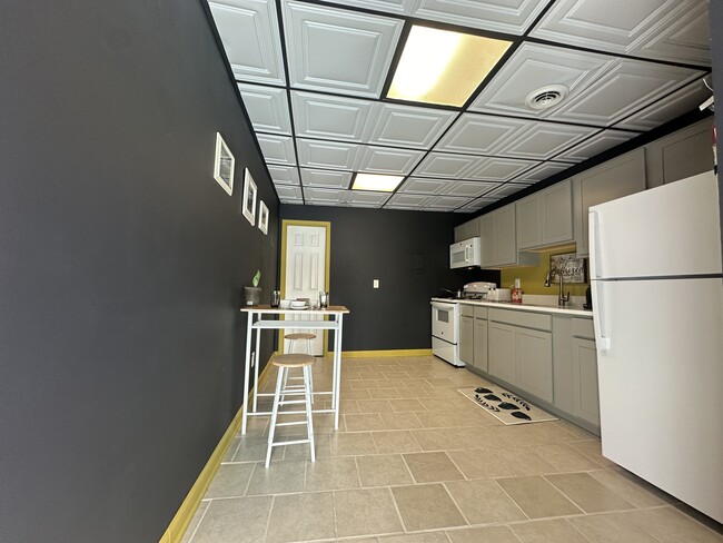 Building Photo - 17 S Carrollton Ave