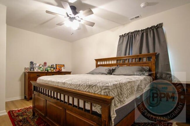 Building Photo - Modern New Build 4Bd/4Ba Papillion (photos staged for effect)