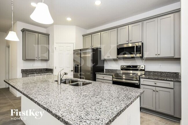 Building Photo - 1210 Ponca Rd