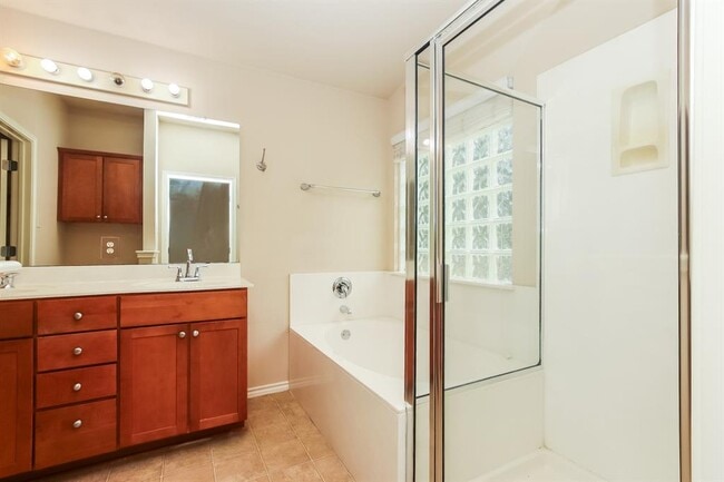 Building Photo - 16616 Fowler Mill Cove