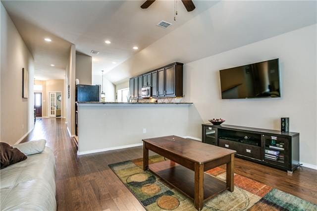 Building Photo - 713 Setting Sun Tr