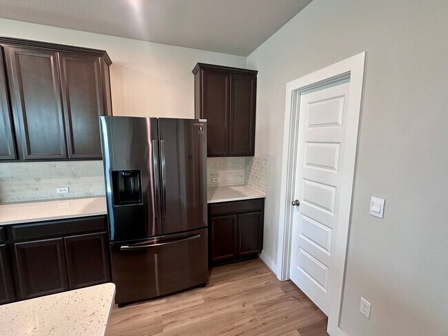 Building Photo - Modern 3-Bedroom, 2.5-Bathroom in Easton Park!