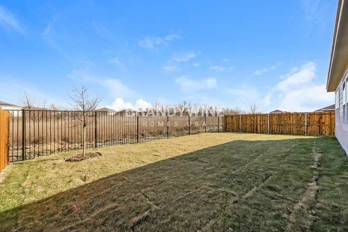 Building Photo - 8348 Sniptoe Dr