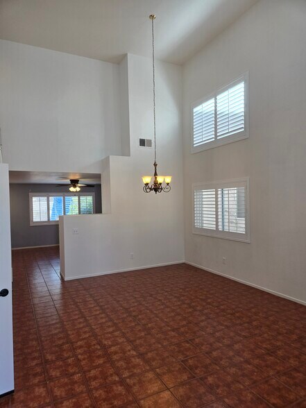 Entrance - 4747 Camberley Ct