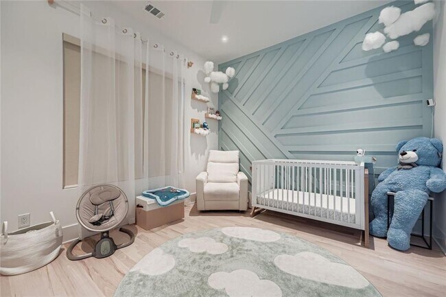 Building Photo - 1223 Mayfair Dr NE