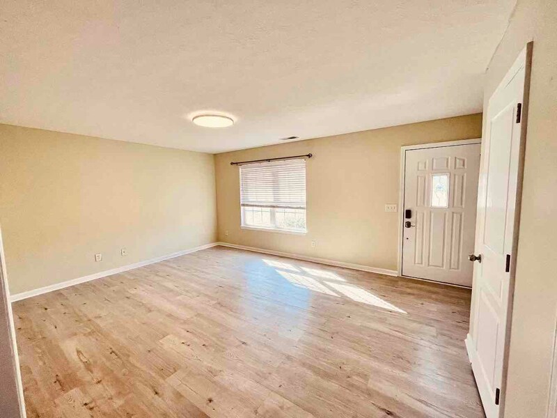 Building Photo - 1209 Woodall Rd