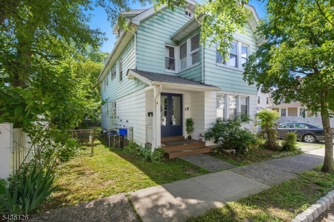 Building Photo - 40 Linden Ave