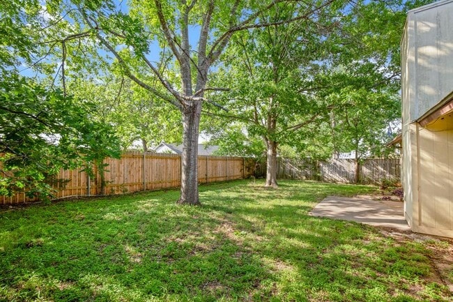 Building Photo - 12701 Europa Ln