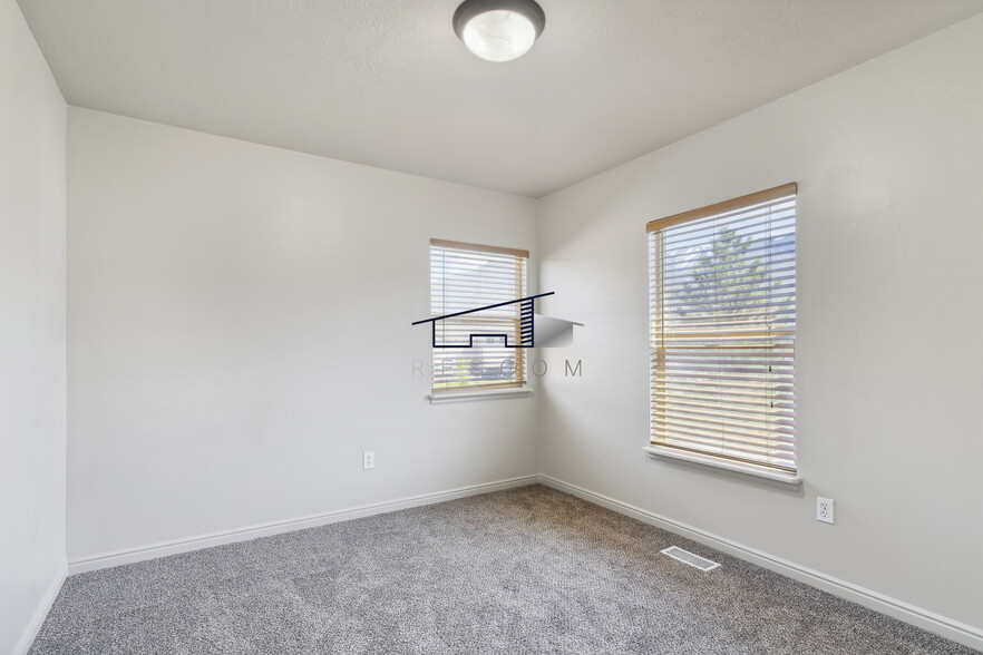 Building Photo - 6136 Brighton Ridge Dr