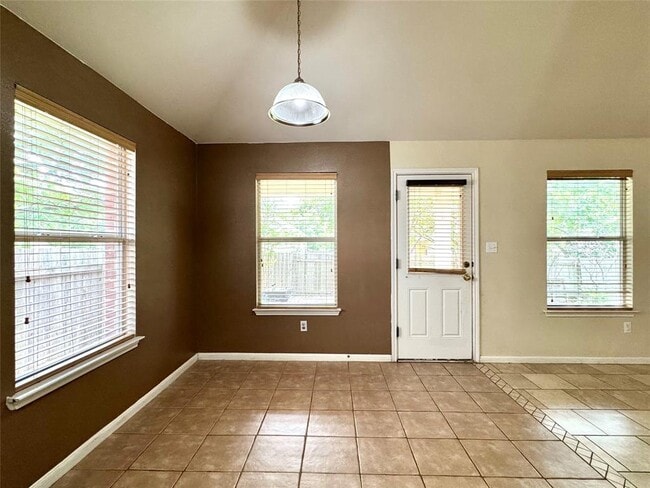 Building Photo - 4109 Hidden View Ct