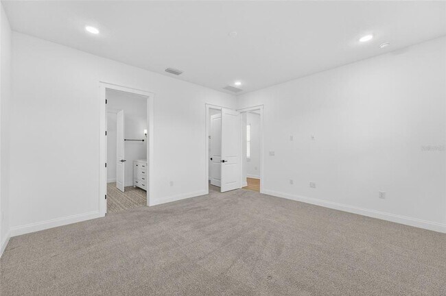 Building Photo - 15174 Field Daisy Dr