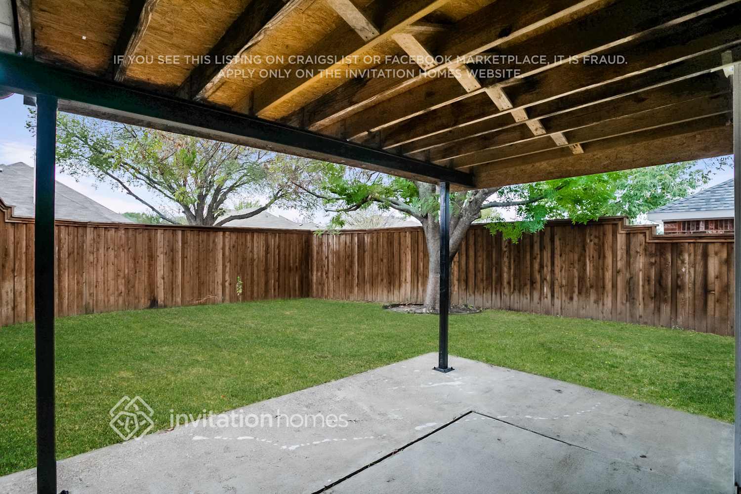 Building Photo - 9999 Buckingham Ln