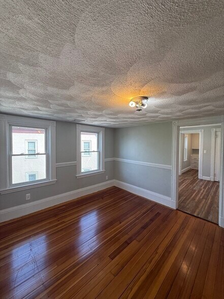 Building Photo - 108 Quincy Ave