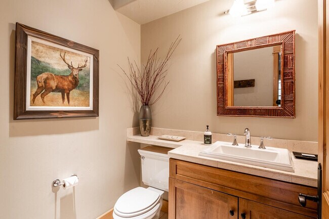 Building Photo - 66 Mountain Loop Rd