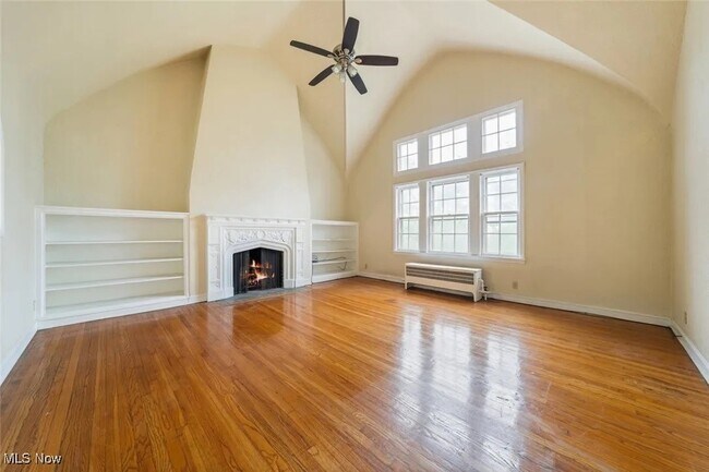 Building Photo - 15610 Van Aken Blvd
