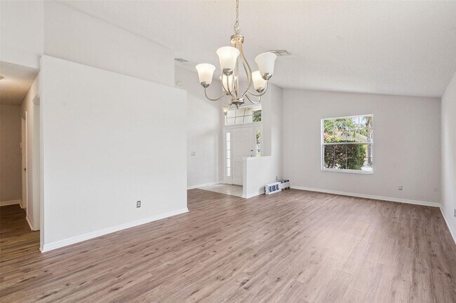 Building Photo - 622 Delancey Dr