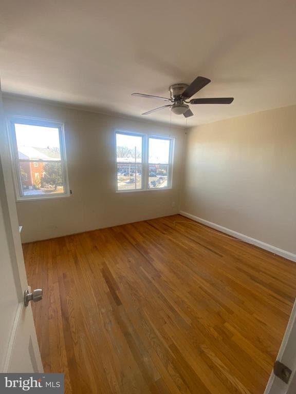 Building Photo - 518 Chalcot Square