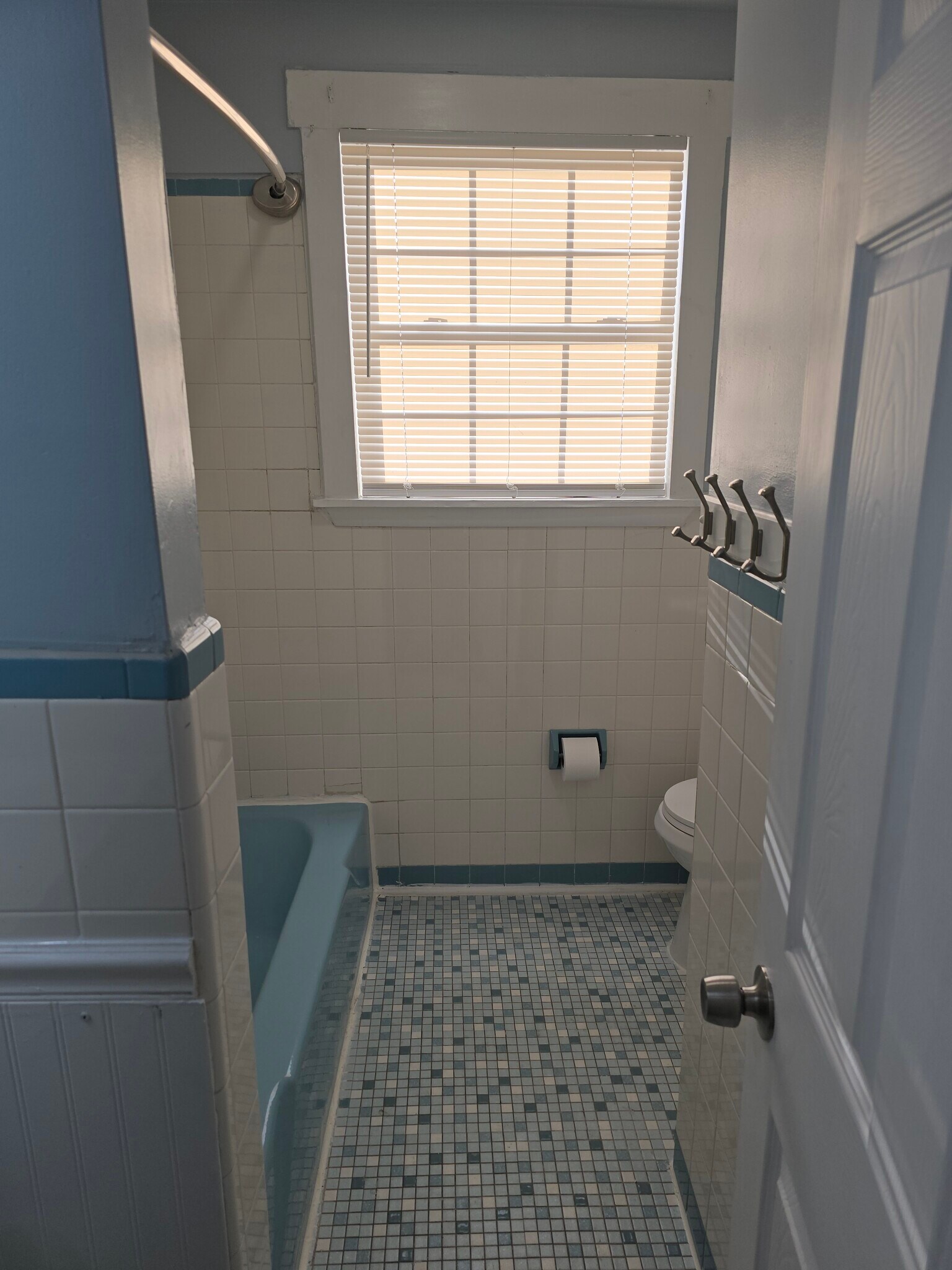 Building Photo - 1932 Magellan Ave