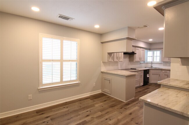 Building Photo - 12511 Ella Lee Ln