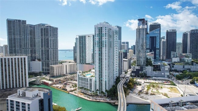 Building Photo - 41 SE 5th St