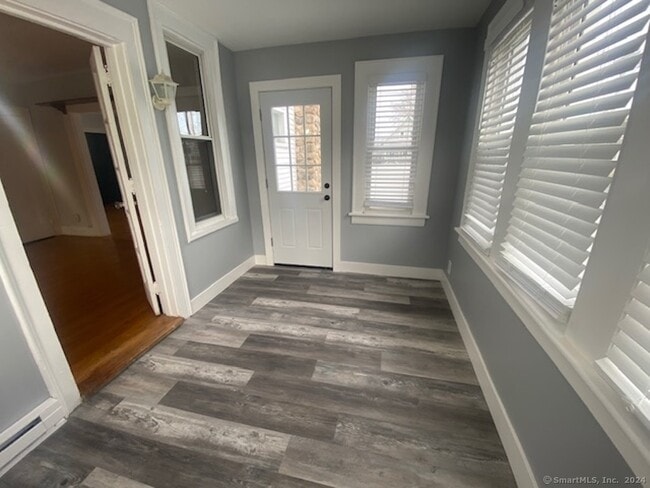 Building Photo - 279 Wakelee Ave