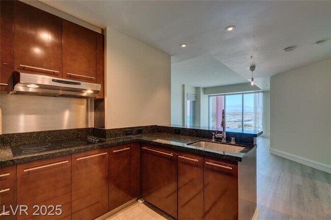 Building Photo - Luxury High-Rise Living at SKY | 29th Floo...