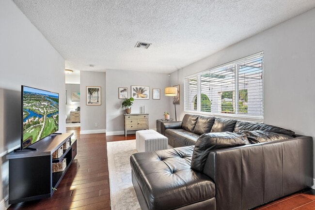 Building Photo - 3931 Flag Dr