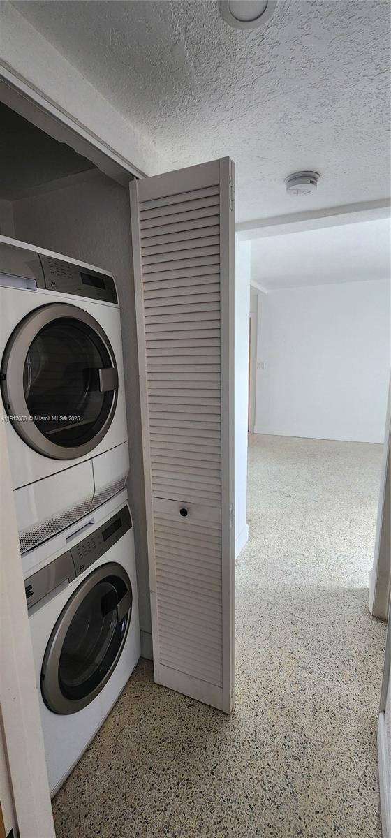 Building Photo - 1960 SW 27th Ave