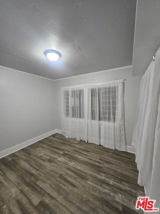 Building Photo - 2932 1/2 Normandie Ave