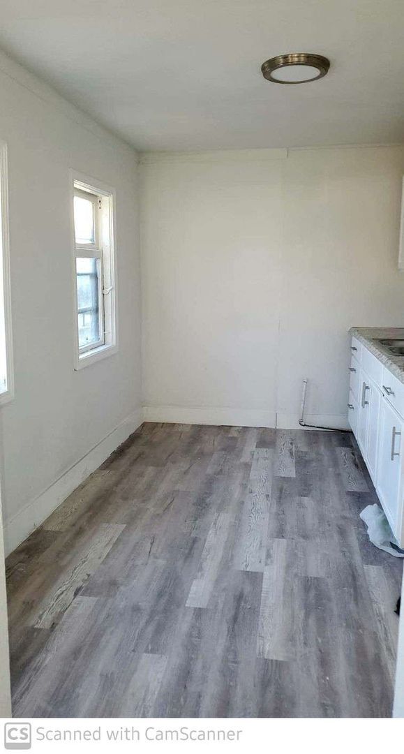 Building Photo - Great 2 bedroom 1 bath house for rent!  Co...