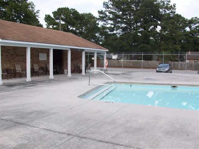 Building Photo - 219 Palace Cir