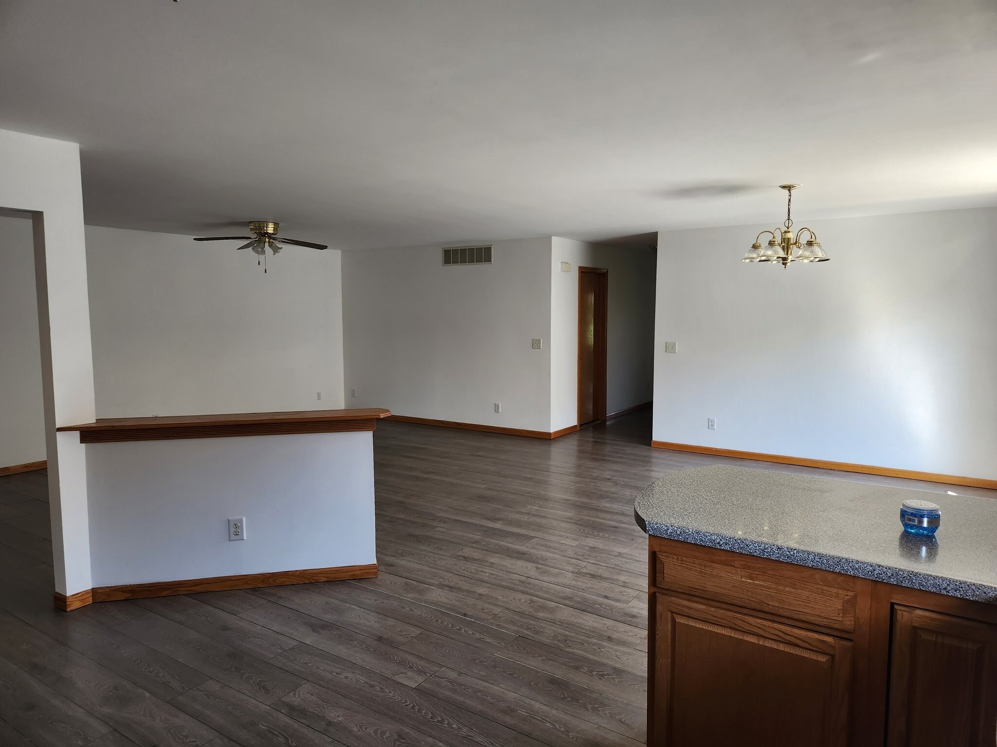 Building Photo - 10859 Park St