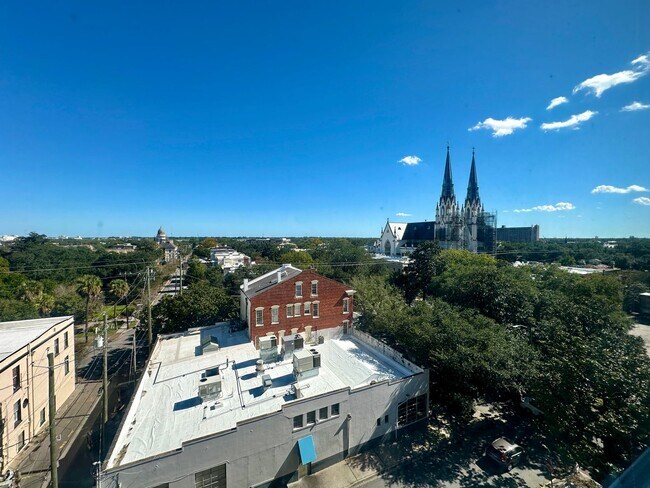 Building Photo - 1 BED | 1 BATH | DRAYTON TOWER | ALL UTILITIES INCLUDED