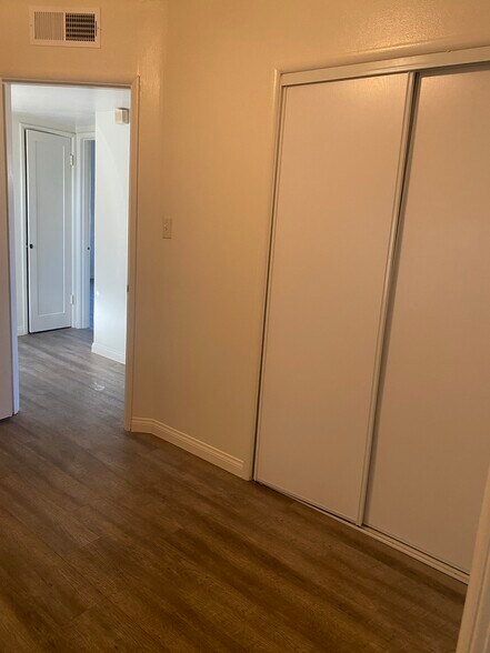 Building Photo - 309 Griffiths St