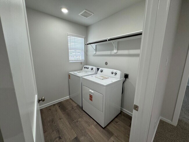 Building Photo - 7858 Alset Dr