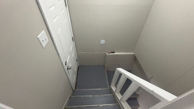 Building Photo - Spacious 3-Bedroom, 1-Bath Home in Moline Acres!