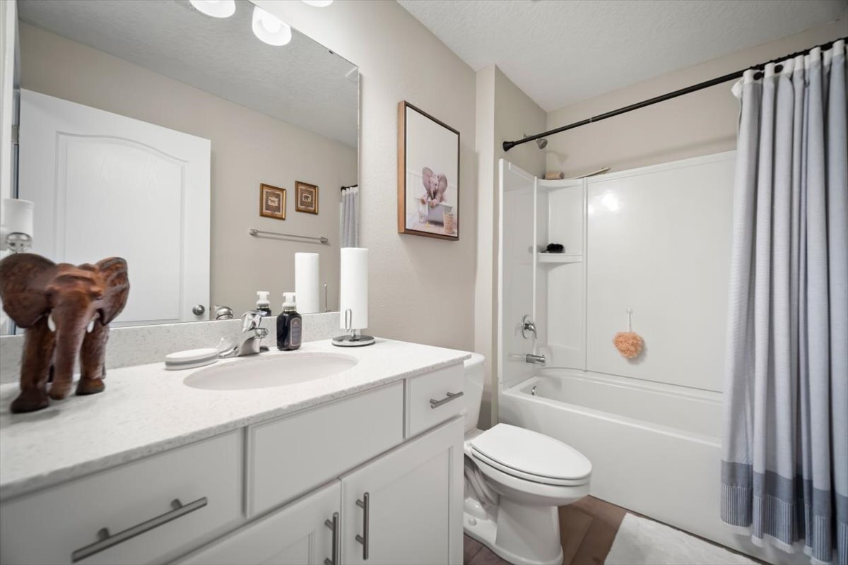 Building Photo - 2941 Oak Stream Dr