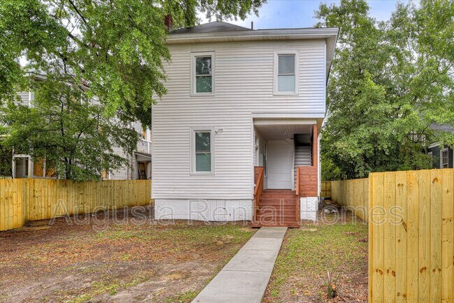 Building Photo - 2349 Wrightsboro Rd