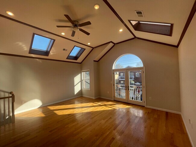 Building Photo - 60 Bostwick Ave