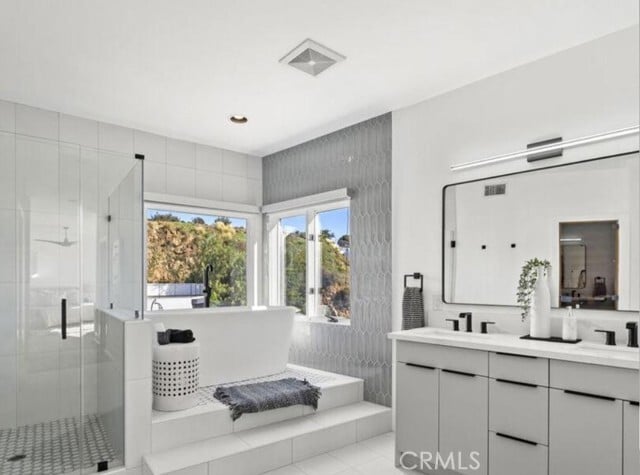 Building Photo - 6422 Weidlake Dr