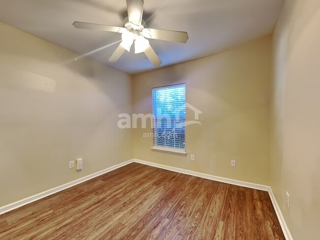 Building Photo - 5069 Carrington Ct