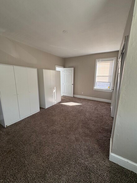 Building Photo - 499 Delaware Ave