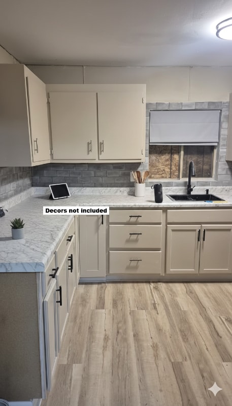 Building Photo - 27 Clarence St